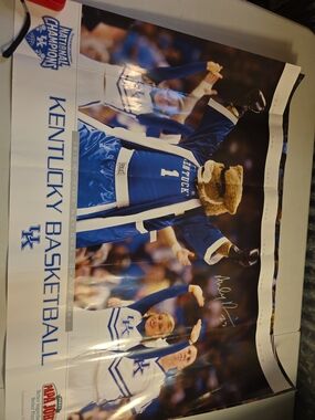 Kentucky Basketball Mascot Wall Art - Blue & White